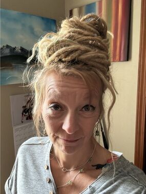 Meet your Posher, Helen